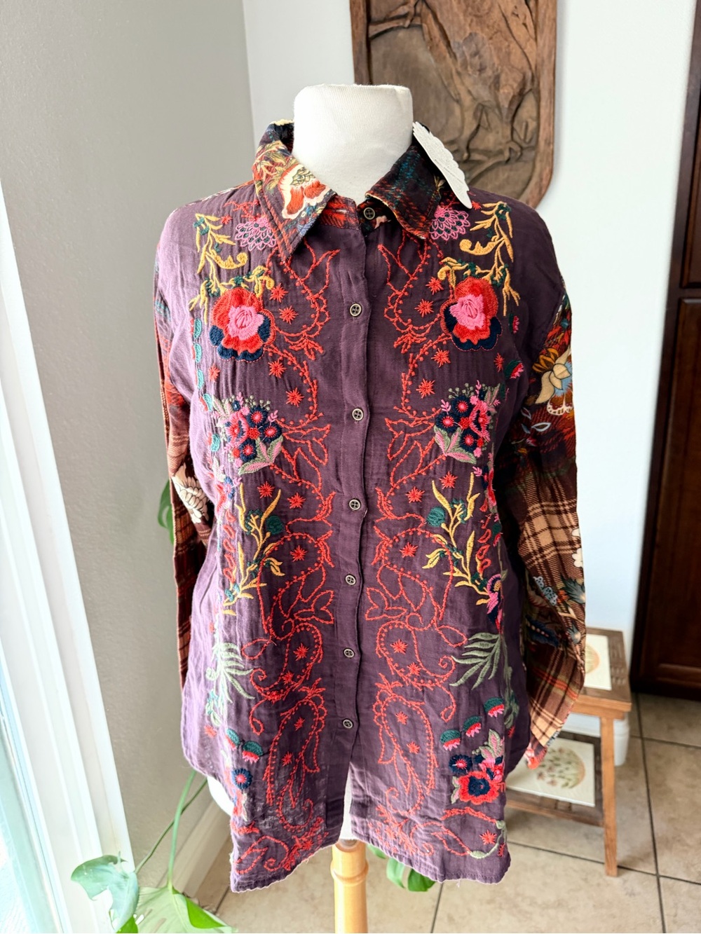All About Her Embroidered Floral Plaid Button Down Shirt L NWT